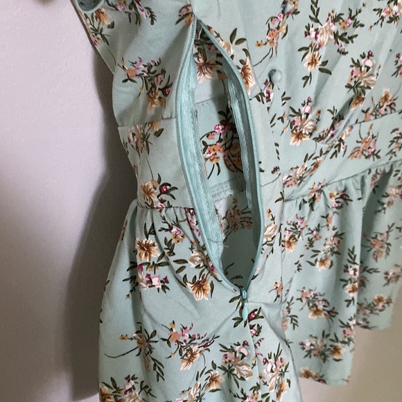 Peplum style blouse - Picture 4 of 5